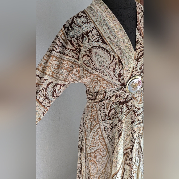 Beautiful 1970's Lurex Paisley Floral Hostess Maxi Dress - Picture 8 of 15